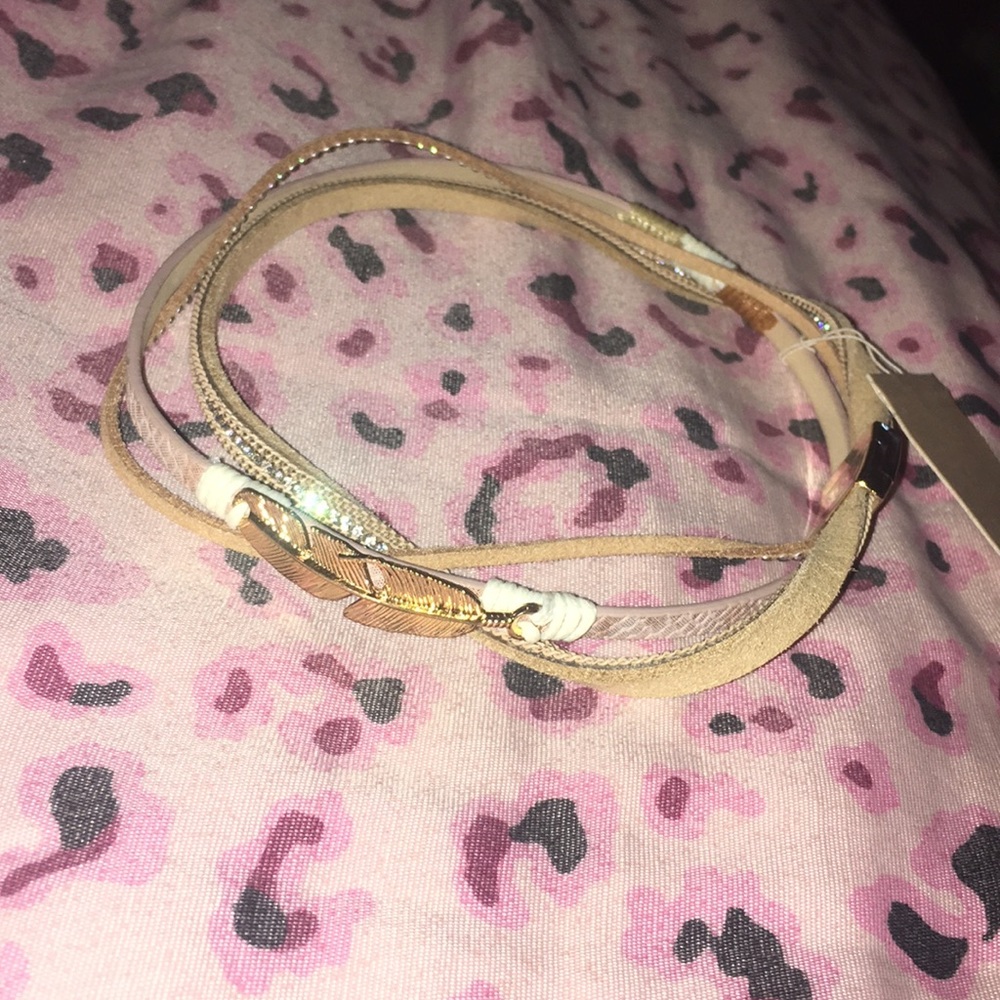 Layered choker